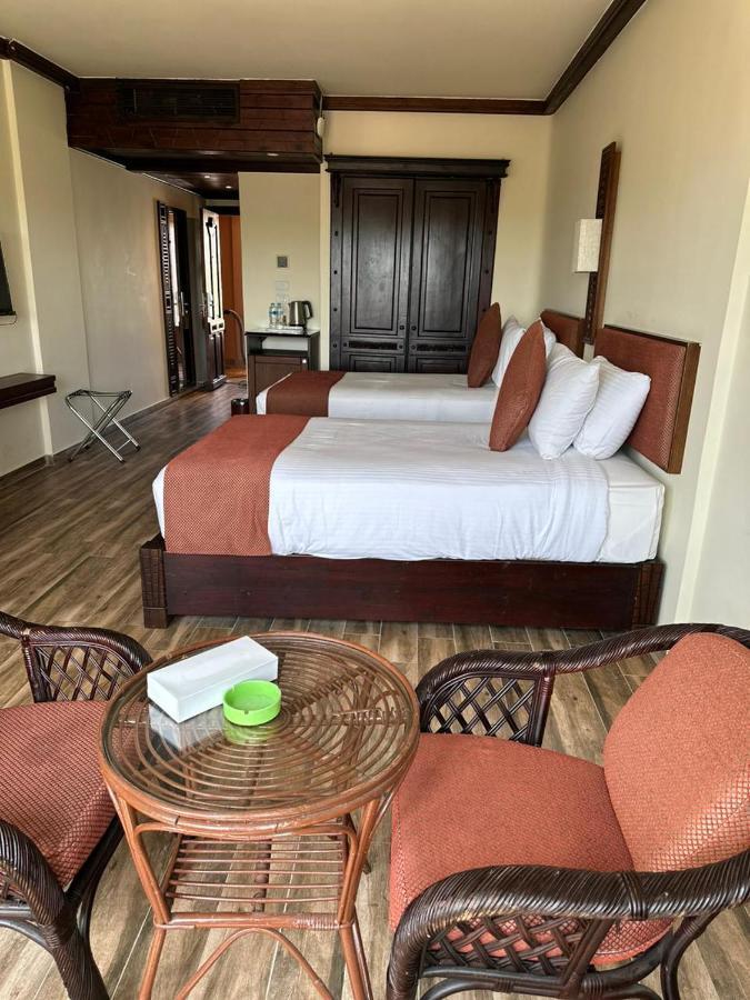 Africana Hotel & Spa Qaryat Shākūsh エクステリア 写真