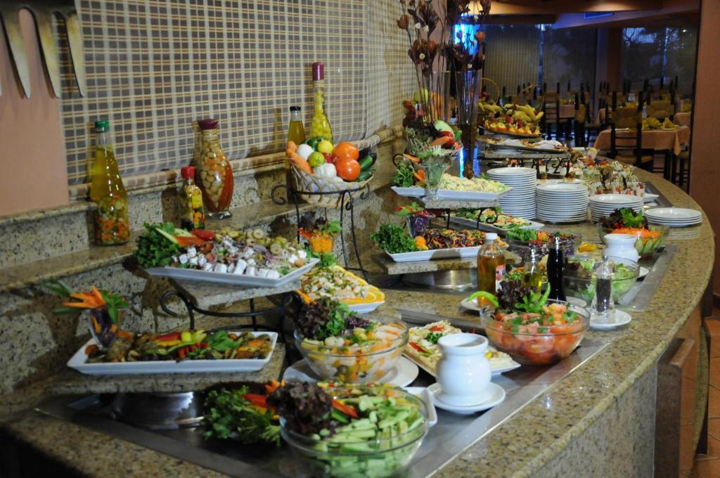 Africana Hotel & Spa Qaryat Shākūsh エクステリア 写真
