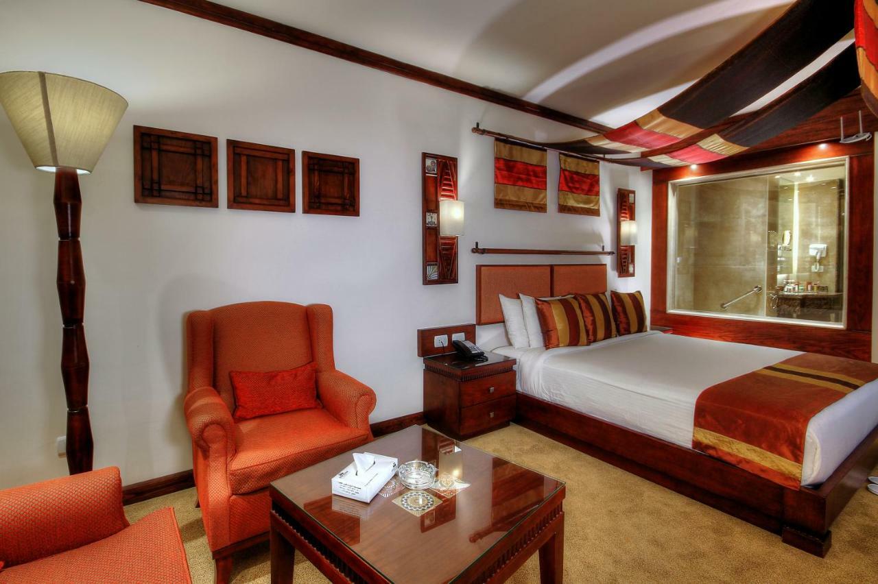 Africana Hotel & Spa Qaryat Shākūsh エクステリア 写真
