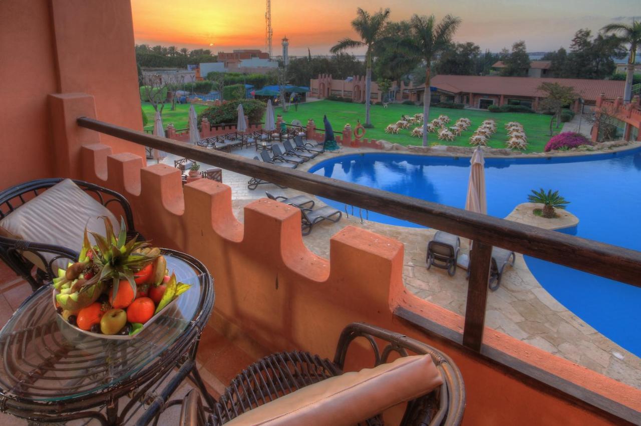 Africana Hotel & Spa Qaryat Shākūsh エクステリア 写真