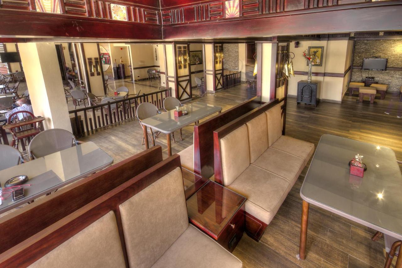 Africana Hotel & Spa Qaryat Shākūsh エクステリア 写真