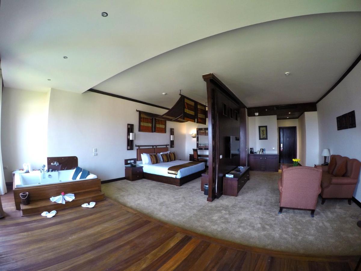 Africana Hotel & Spa Qaryat Shākūsh エクステリア 写真